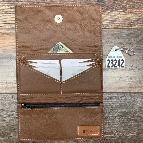 Holy Cow Couture Bandit Wallet - Picture 3 of 9